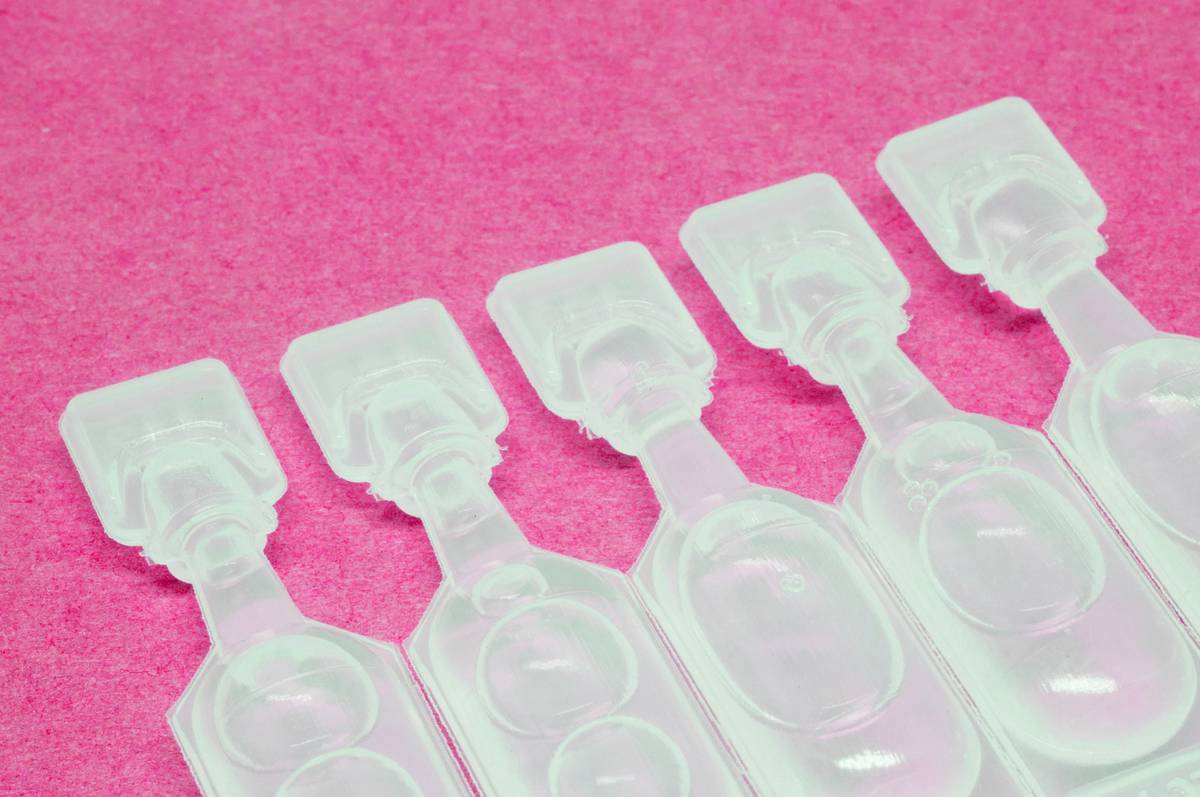 Vials of artificial tears to stop dry eyes